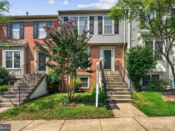 45547 Hutchens Sq, Sterling, VA 20166