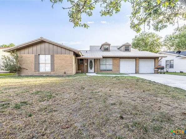 515 Westwood Dr, Port Lavaca, TX 77979