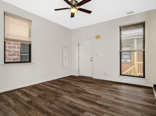 1114 W Taylor St #4, Chicago, IL 60607