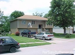 13106 S 24th St, Bellevue, NE 68123