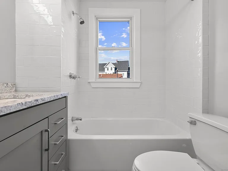 228 Cooke St #1 — Photo 10