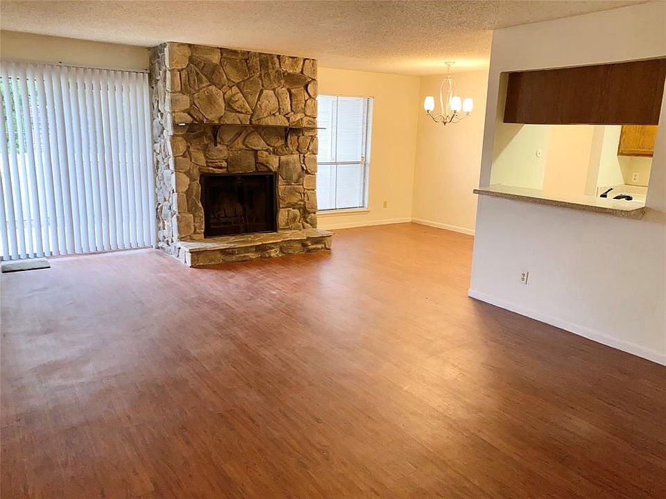 1st image of 17401 Red Oak Dr APT 61