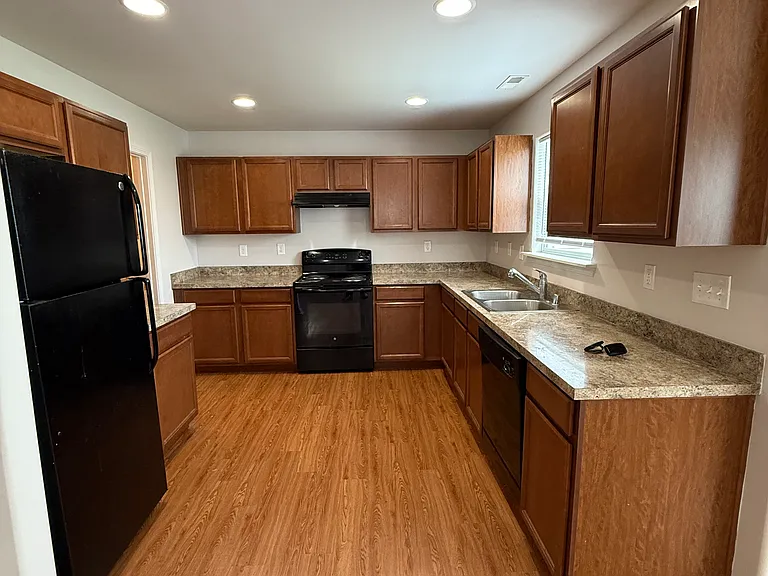 252 Old Woolen Mill Ln — Photo 6
