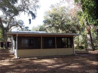 9193 S Great Oaks Dr, Floral City, FL 34436