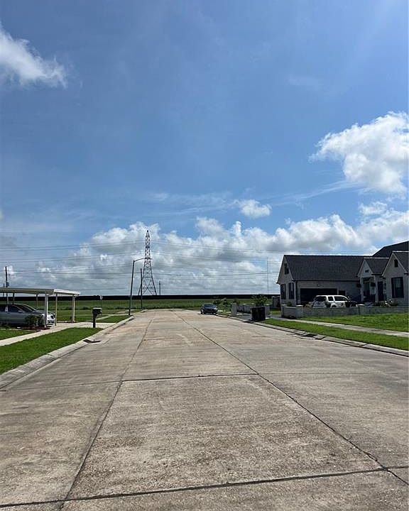 2nd image of 4012 Evangeline Dr