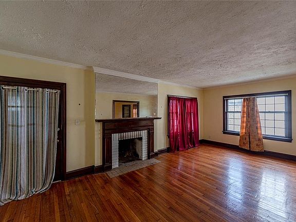 3rd image of 3434 Washington Blvd