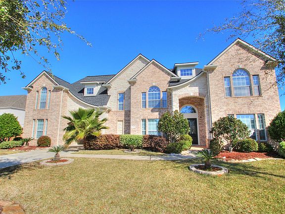 4th image of 3921 Pebble Brook Dr