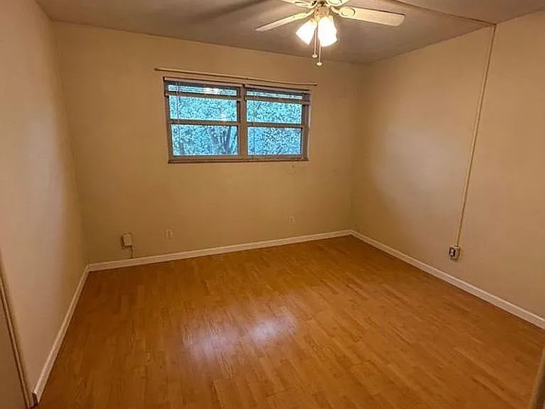 3081 Indianola Ave #E — Photo 5
