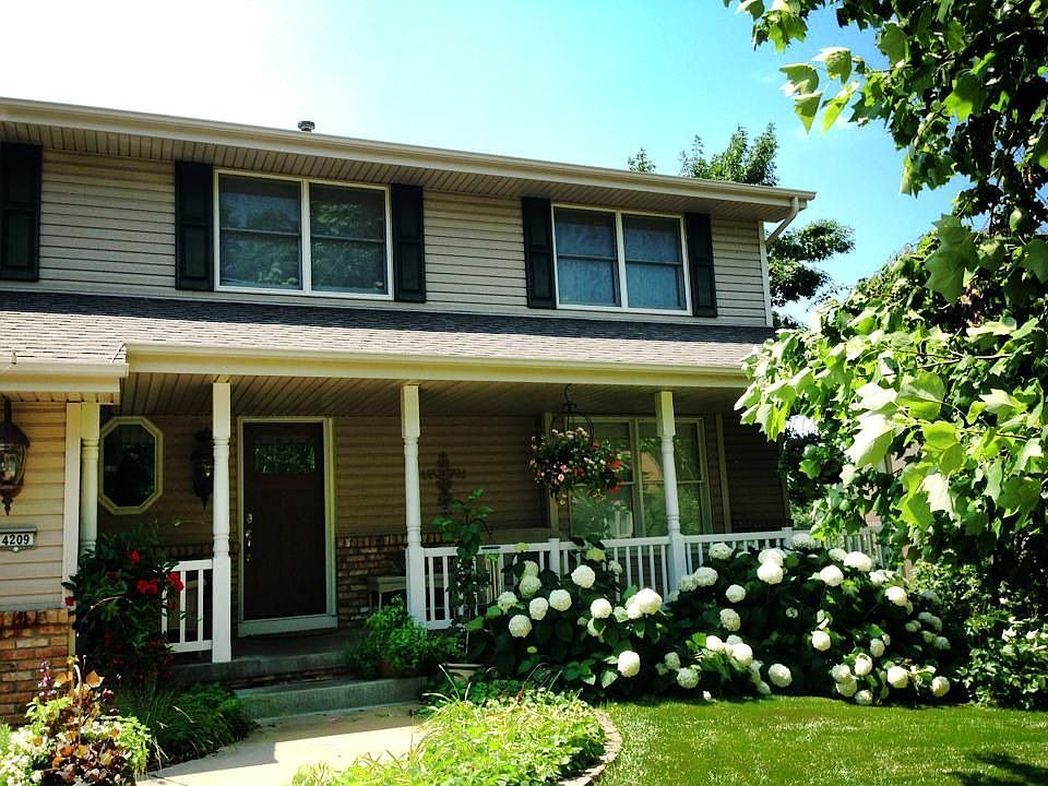 Traditional 2-Story