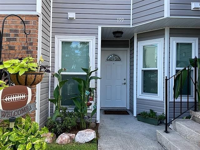 1st image of 199 Avant Garde Cir Unit 199