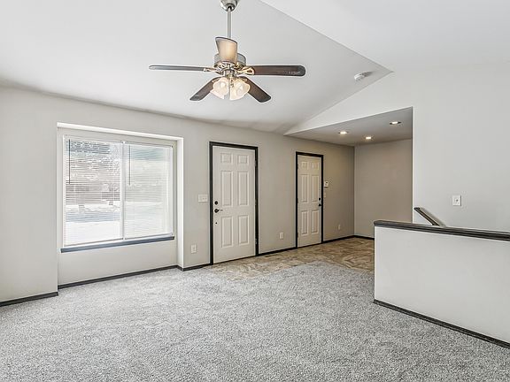 5th image of 318 E Harvest Ln