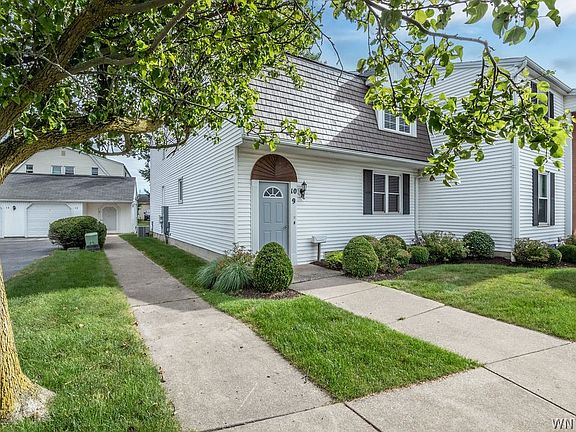 4th image of 4755 Chestnut Ridge Rd APT 9