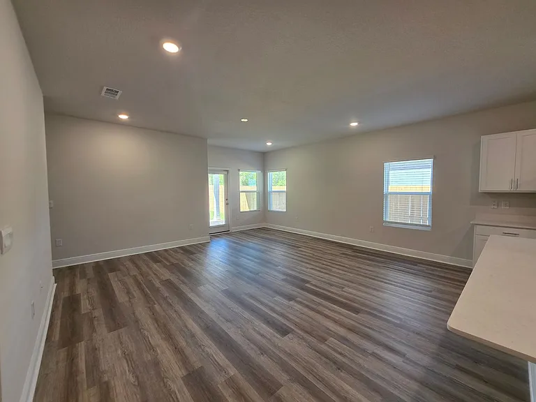 8057 Fir Tree Dr — Photo 6