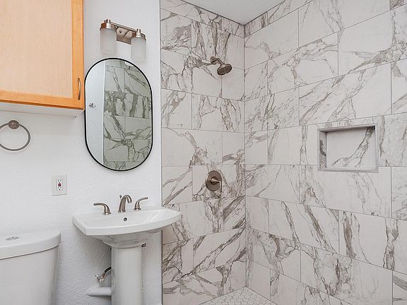 5th image of 3427 33rd St