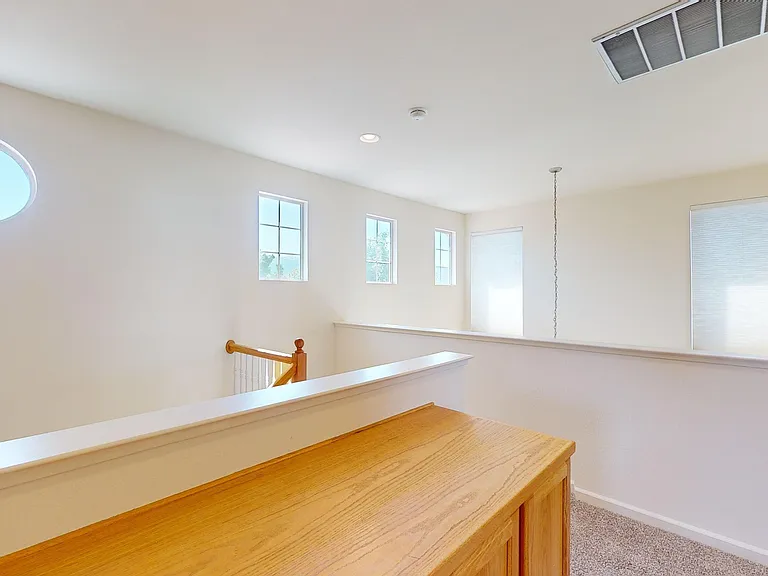 445 Dartmoor Ct — Photo 11