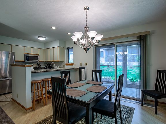 5th image of 304 Woods Lane #C6