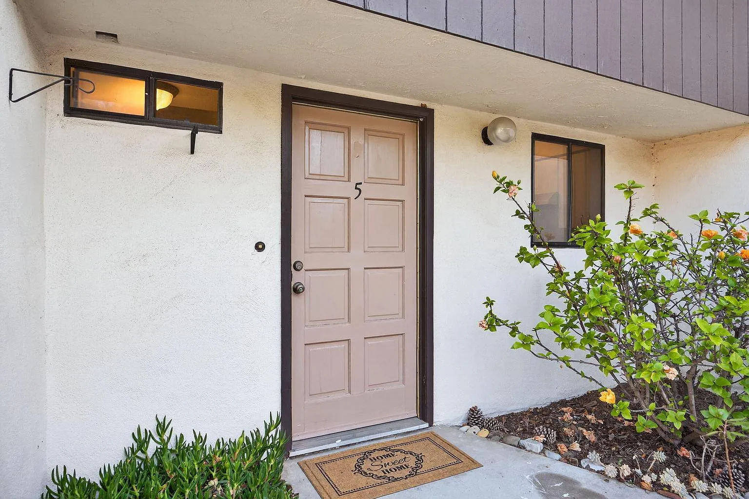 2 bed, 1.5 bath, 1120 sqft, $4,000 — Photo 2
