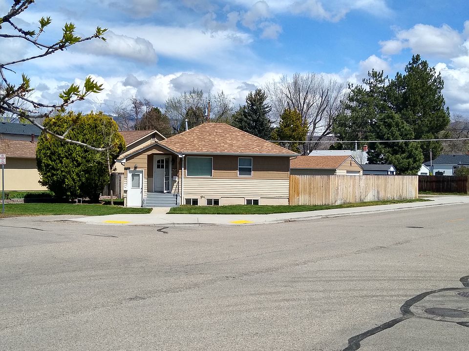 1st image of 1428 S Longmont Ave