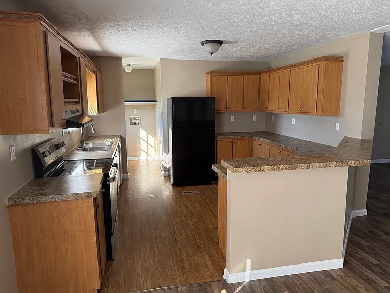 764 Medley Dr — Photo 6