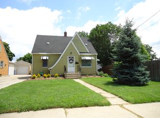 1216 Diamond Ave NE, Grand Rapids, MI 49505