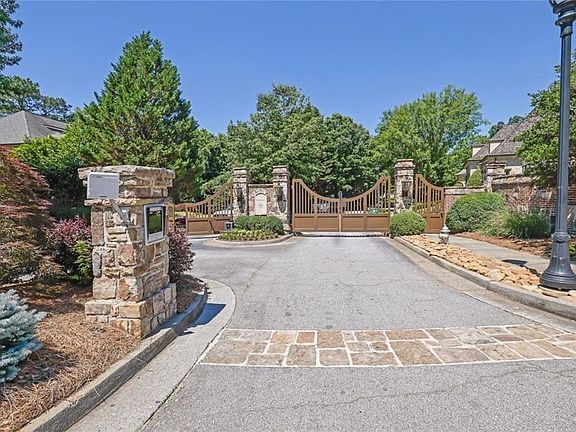 3rd image of 160 Trimble Crest Dr