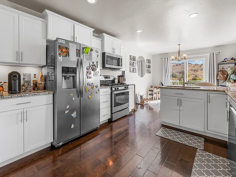 673 W Gallant Dr — Photo 8