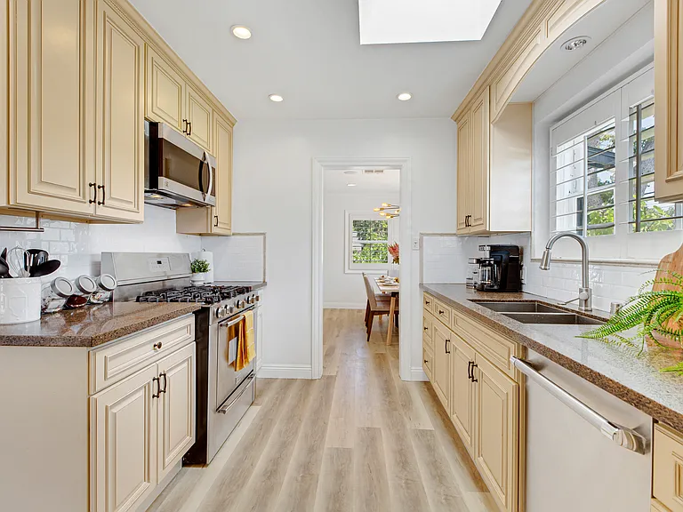 4901 Ethel Ave — Photo 15