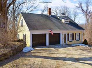 5 Common St, Petersham, MA 01366