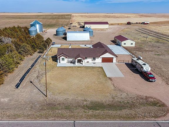 3rd image of 57120 Highway 61