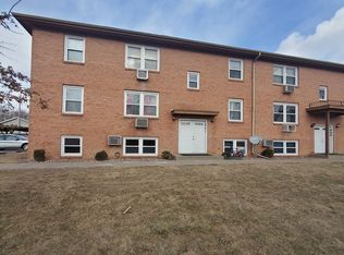 431 34th Ave #1, East Moline, IL 61244