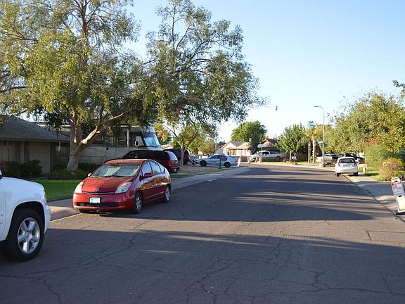 2nd image of 5311 N 77th Dr