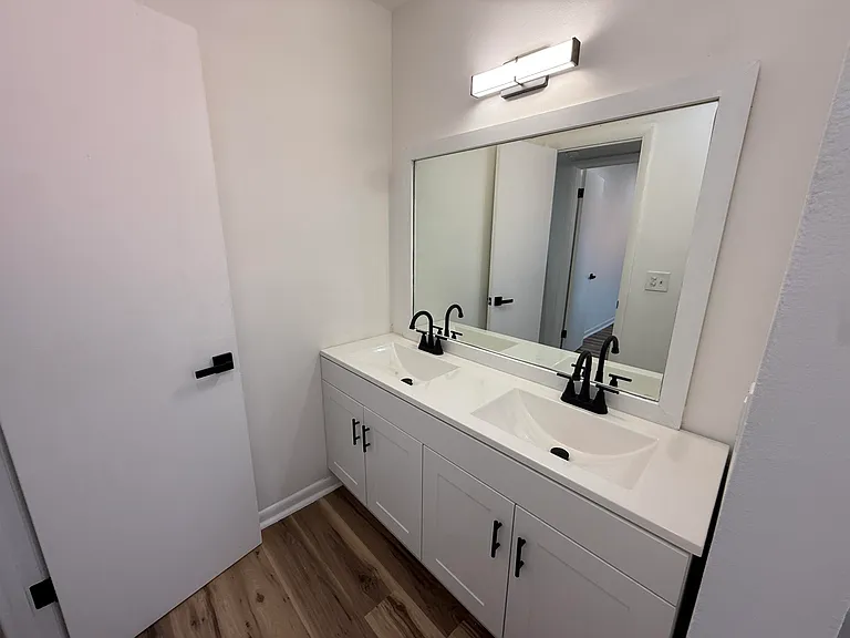 1534 SE 15th St #8 — Photo 17