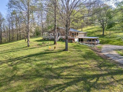1889 Hinson Springs Rd, Lobelville, TN, 37097