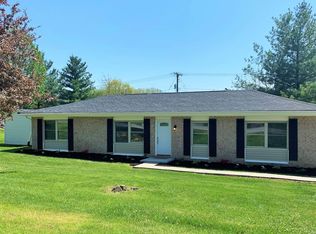 245 Tanglewood Dr, Christiansburg, VA 24073