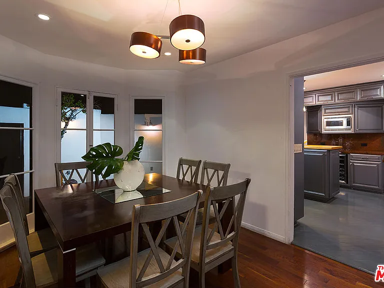 1733 Sunset Plaza Dr — Photo 17