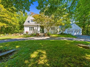8 Shepard Pl, Sturbridge, MA 01566
