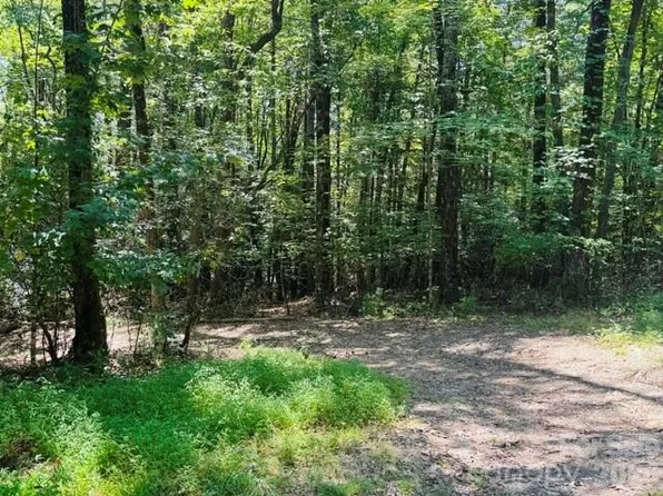 475 Old Little Mountain Rd, Pisgah Forest, NC 28768