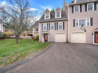 8 Shoal Creek Rd, Hudson, NH 03051