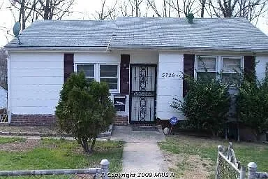 5726 66th Ave photo 1