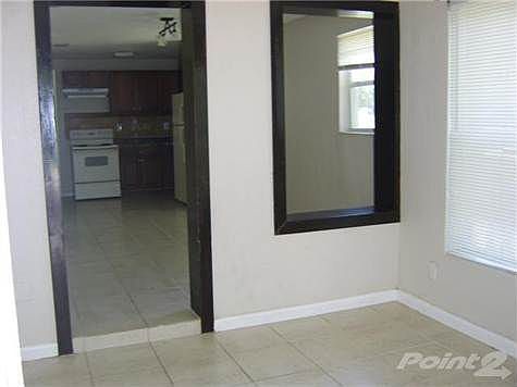 5th image of 2560 NE 193rd St