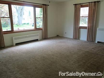 Nice size
						:
						Energy efficient windows.