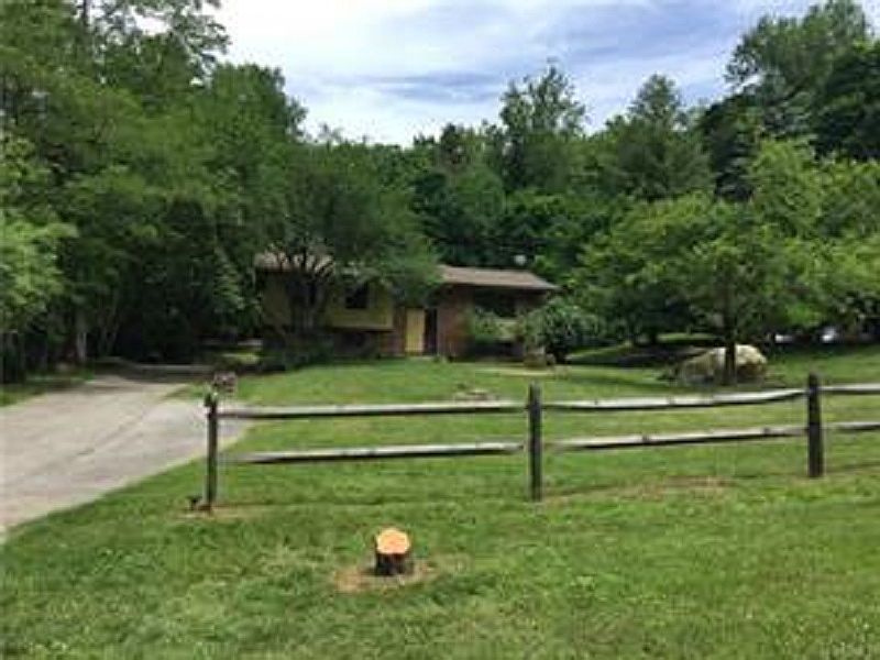 1st image of 18 Belle Ln