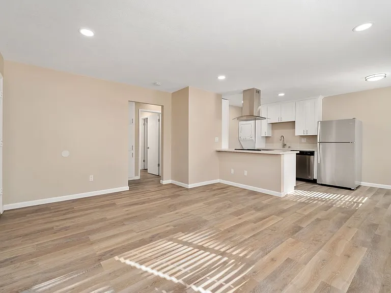 5353 Olmeda Ave — Photo 18