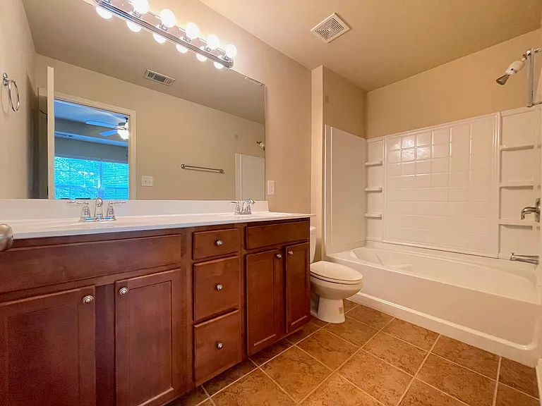 3242 Brockenhurst Dr — Photo 20
