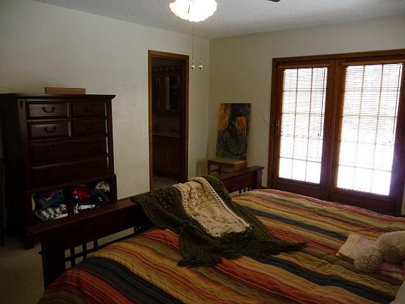 5th image of 2218 Aspen Dr