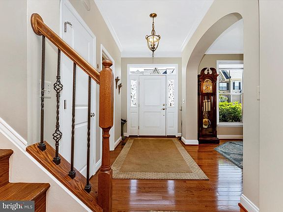 3rd image of 2507 Island Grove Blvd
