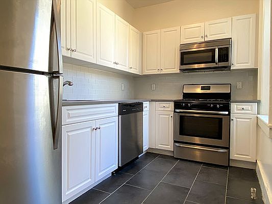 3rd image of 645 Ocean Ave #688