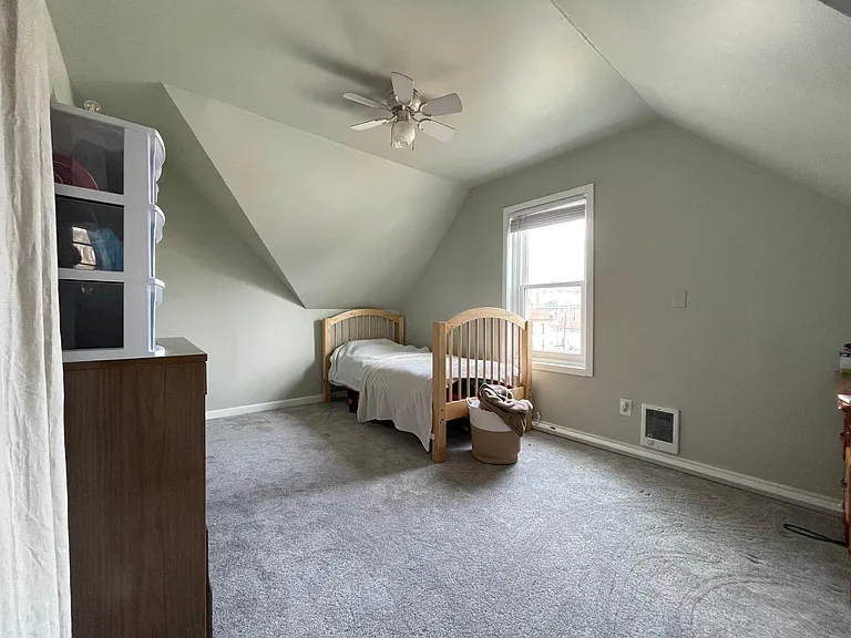 Bedroom 5
14' X 10'