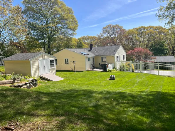 10 Juniper St, Ipswich, MA 01938