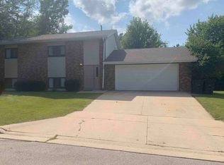 6155 S 42nd St #6157, Milwaukee, WI 53221